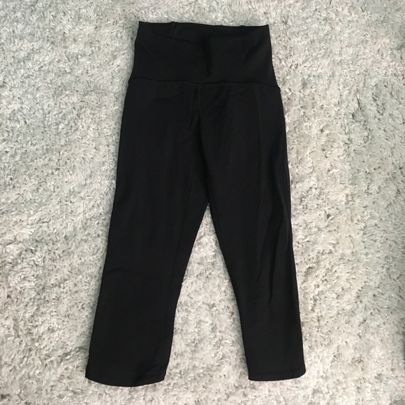 Cropped lululemon leggings - Picture 2 of 3